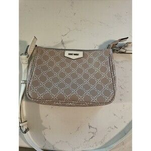 Nine West 5 Pocket Crossbody Purse beige zipper cosmetic pouch geometric pattern